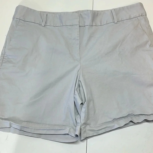 LOFT Pants - Loft Riviera Chino Shorts Gray Size 16